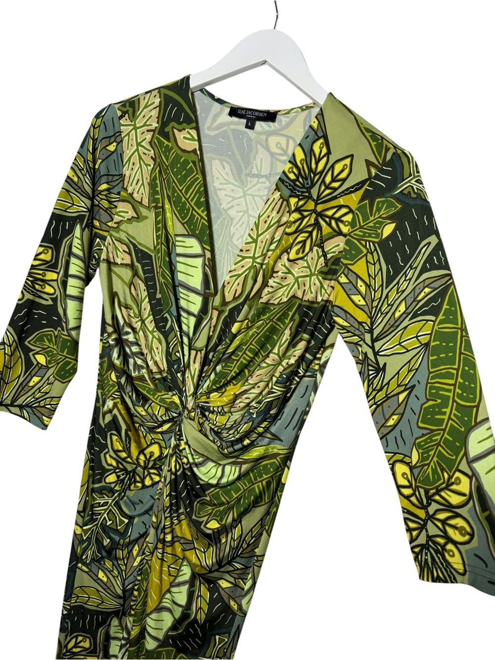 Ilse Jacobsen Tropical Print Twist Front
Dress In Clover Size Large - Picture 5 of 10